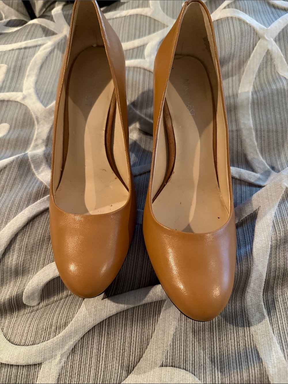 Nine West Caramel Tan Leather Pointed Pumps - Picture 4 of 5